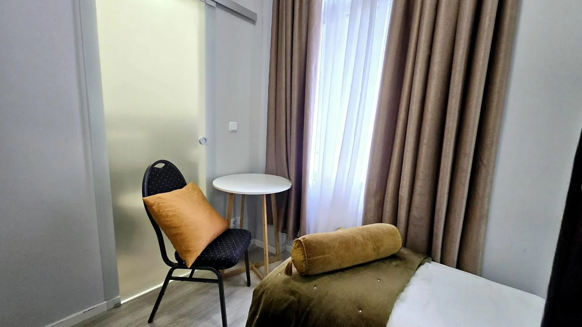 City Hotel Storch Cologne 2*,  Allemagne
